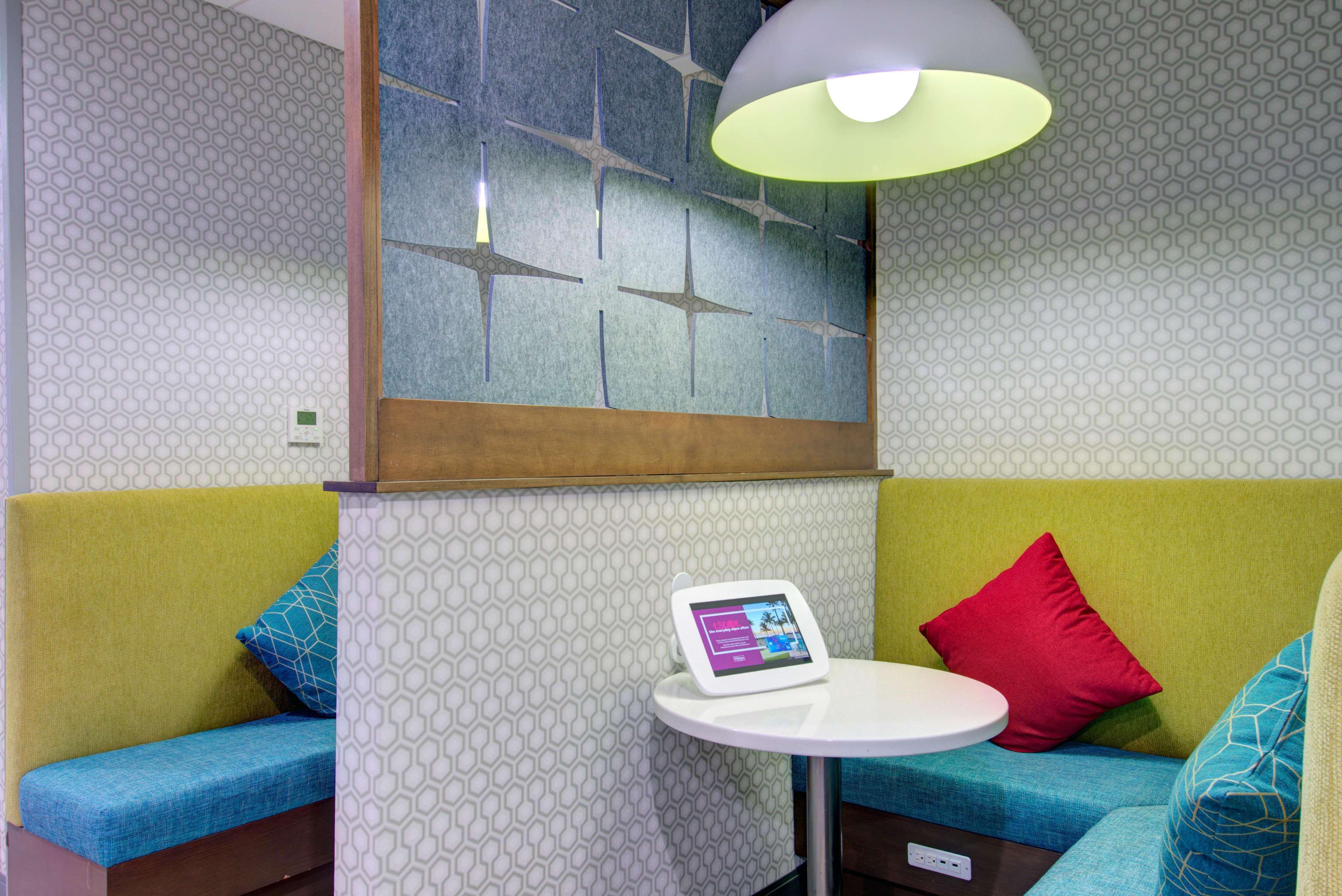 Hampton Inn & Suites Portland West Extérieur photo