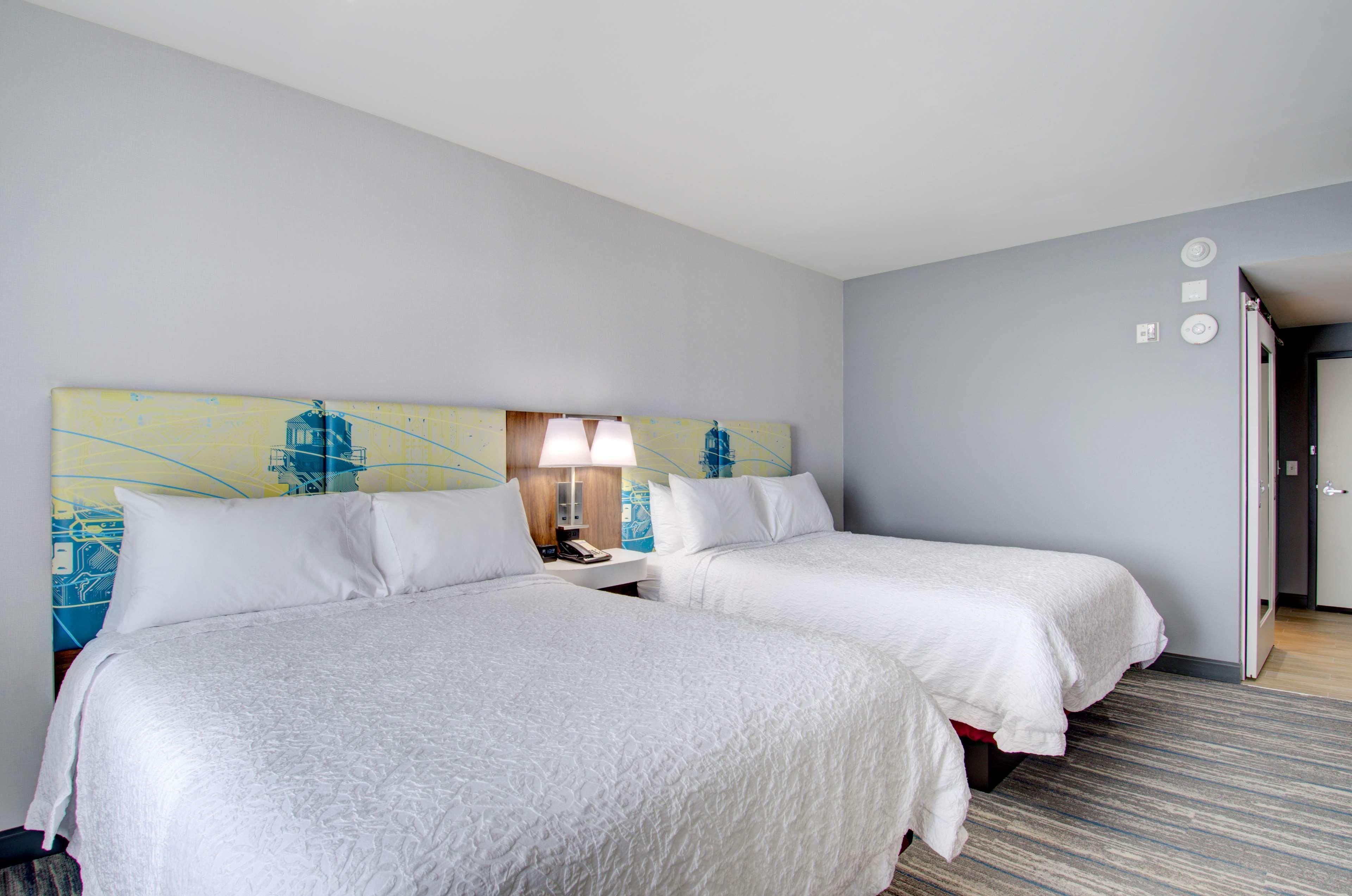 Hampton Inn & Suites Portland West Extérieur photo